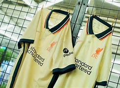 利物浦客场惊险逆转，夺得三分重要胜利