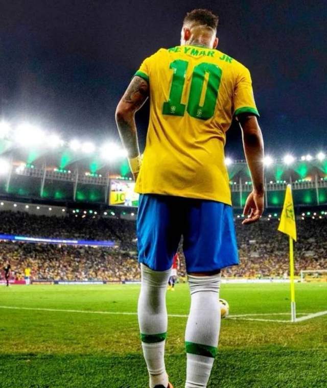 内马尔迎来十五赛季高光表现，利物浦球迷沸腾！