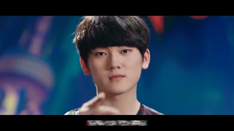 包含JackeyLove赛事官方发布连败新规，FPX争议不断！的词条