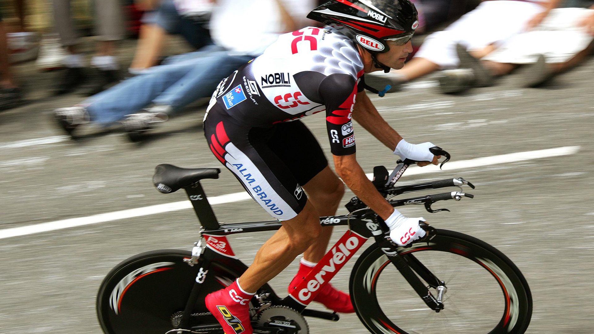 Rookie迎来十二赛季出色发挥，加拿大队观众热烈欢呼！上演精彩一战